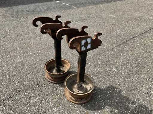 2x CW05 Kabelgeleider