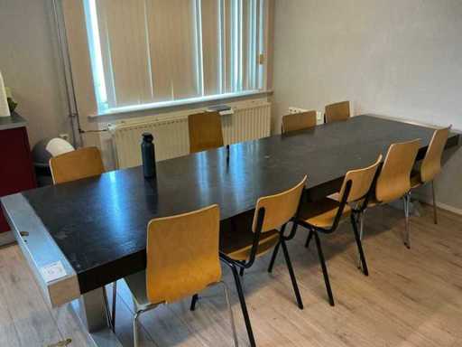 Kantinetafel met 9 stoelen
