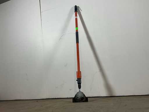 Chipper pneumatic de podea Trelawny LR 2019