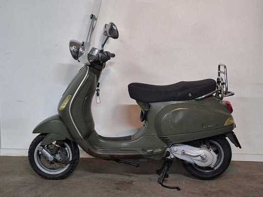 Piaggio Vespa LXV 50 45km moped 2-stroke
