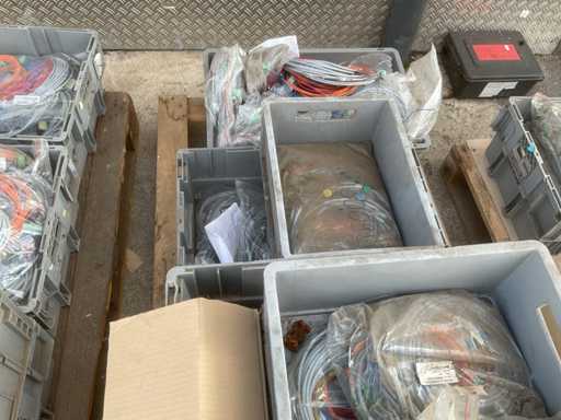 Multiple cable sets (17x)