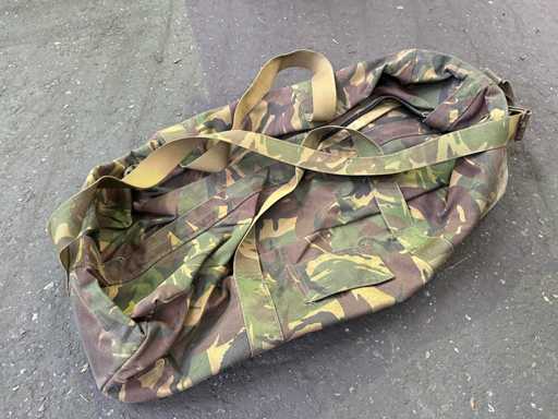 Lot de grands sacs avec motif camouflage