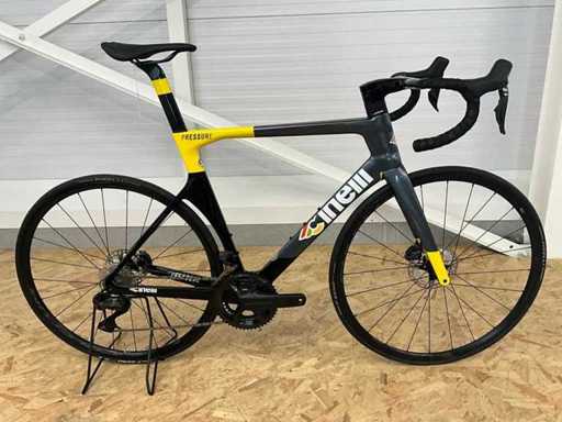 Cinelli Pressure Road Bike
