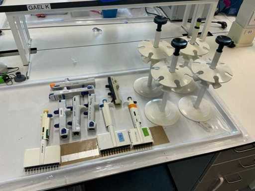Pipettes with Carriers (9x)