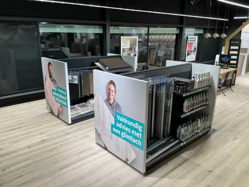 Étagères de magasins