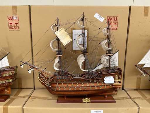 Bateau décoration royale Louise