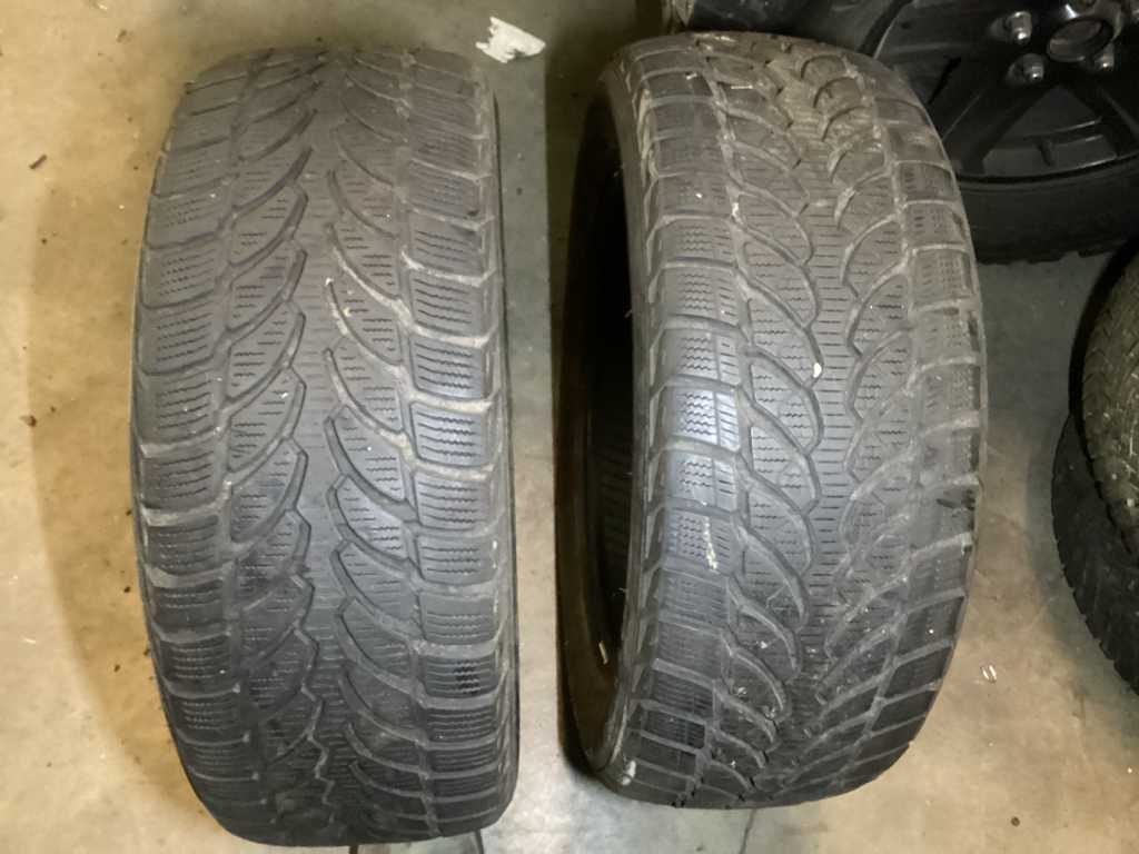Bridgestone Car Tyre (2x)