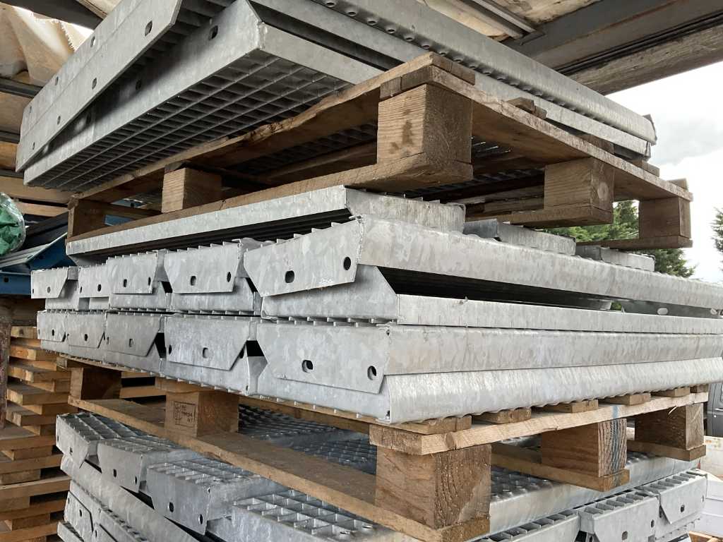 Treppenstufen aus verzinktem Stahl (20x)