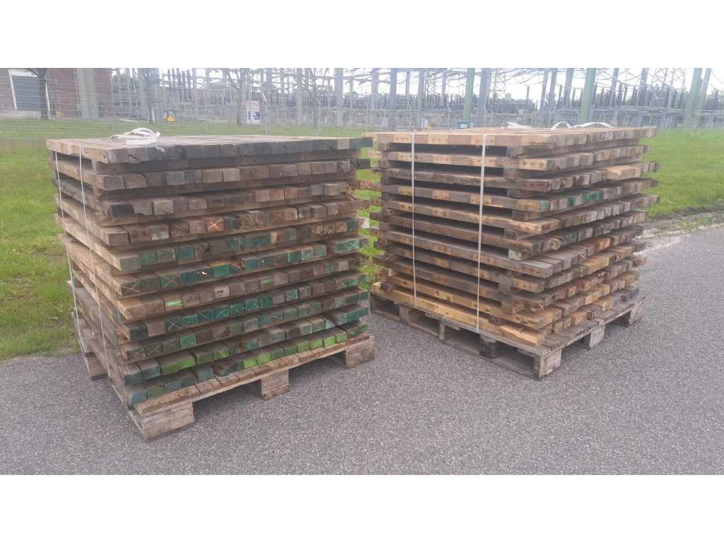 Pallets of construction timber (2x)