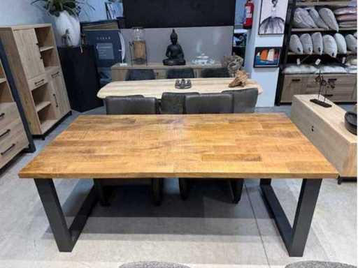 Massief mango tafel