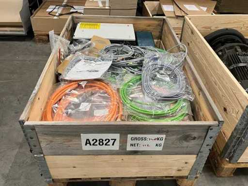 Série d’électronique industrielle et divers câbles ABB ACS 600 et servocâbles 112KG