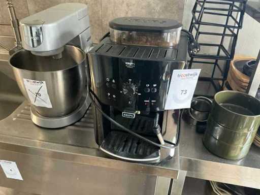 Aparatul de cafea Krups Quattro Force