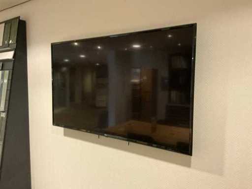LG - Telewizor 124 x 74 cm