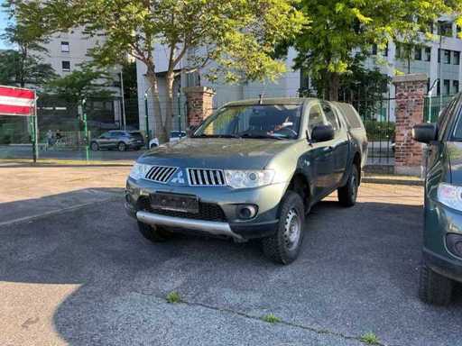 2013 Mitsubishi L200