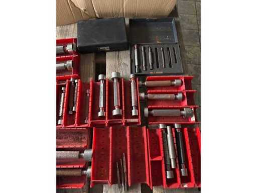 Threaded calibers and accessories