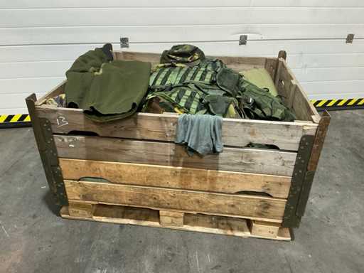 Various NL Army Clothing