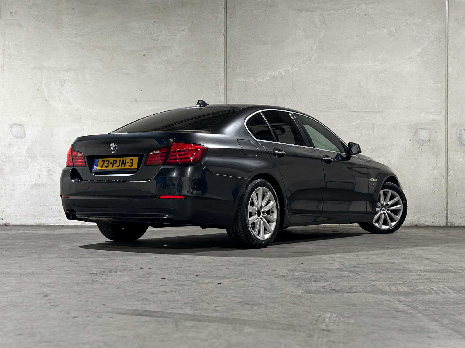 BMW 523i High Executive M sport 204pk 2011 5-serie (Origineel-NL), 73-PJN-3