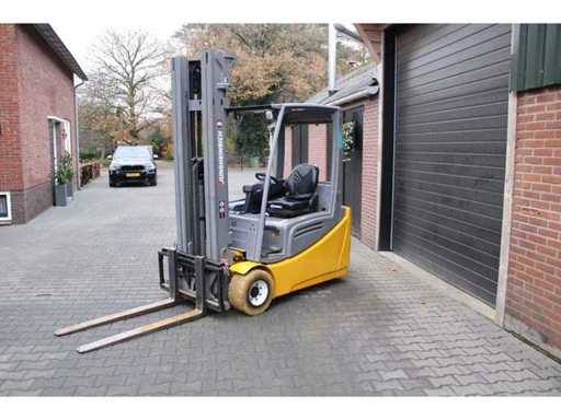 Jungheinrich - 2016 - EFG218 - 5.57M Plywood, Free-Lift, Side-Shift - Forklift