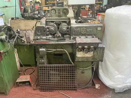 Pee Wee III/49 Draadwalsmachine