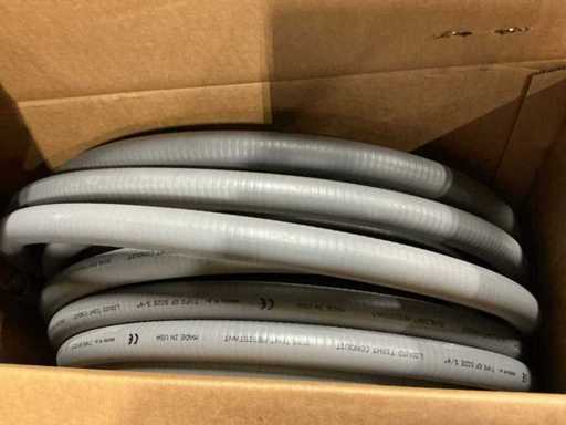 Metal elastycznej rury (24x)