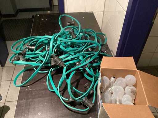 Lichterkette circa 27 Meter lang mit Glühbirnen