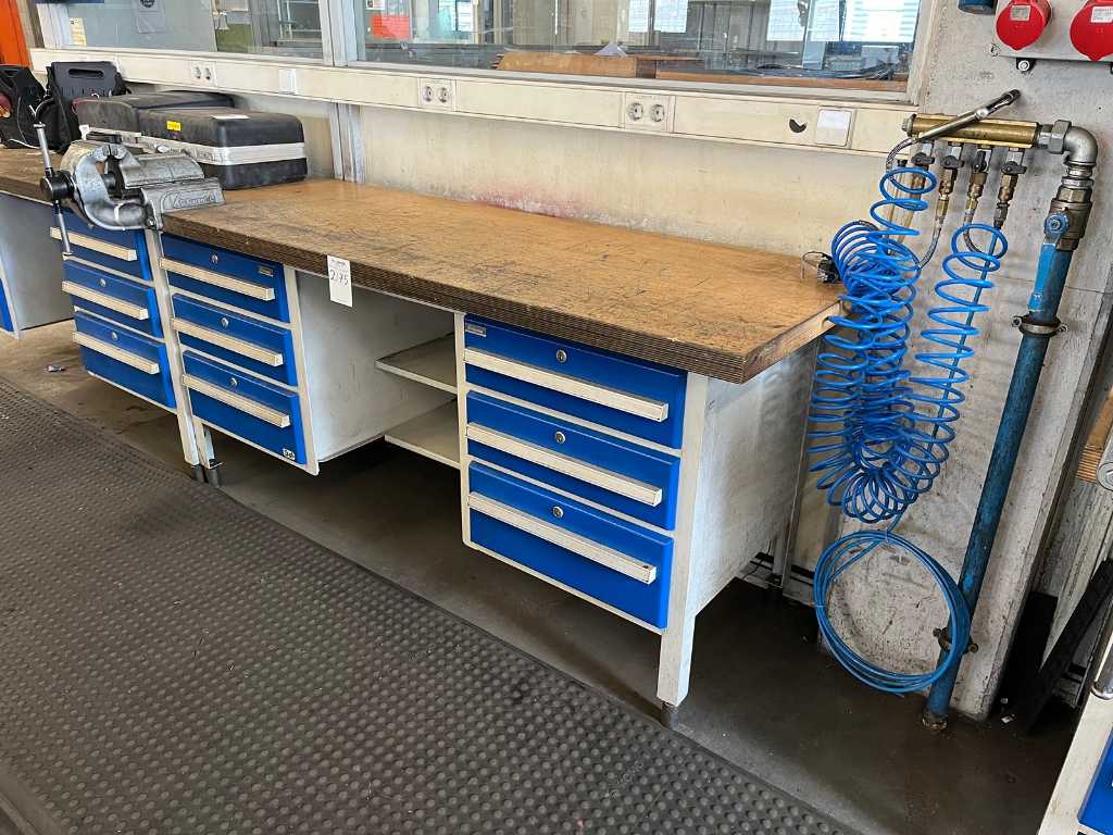 Garant workbench with content and bench vice