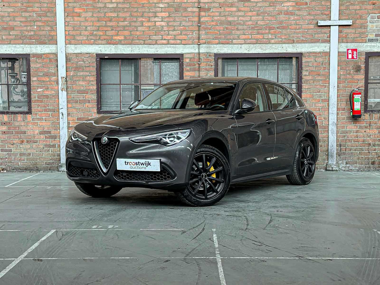 Alfa Romeo Stelvio 2.0 T AWD Super 200pk 2018 (Origineel-NL), RT-553-H