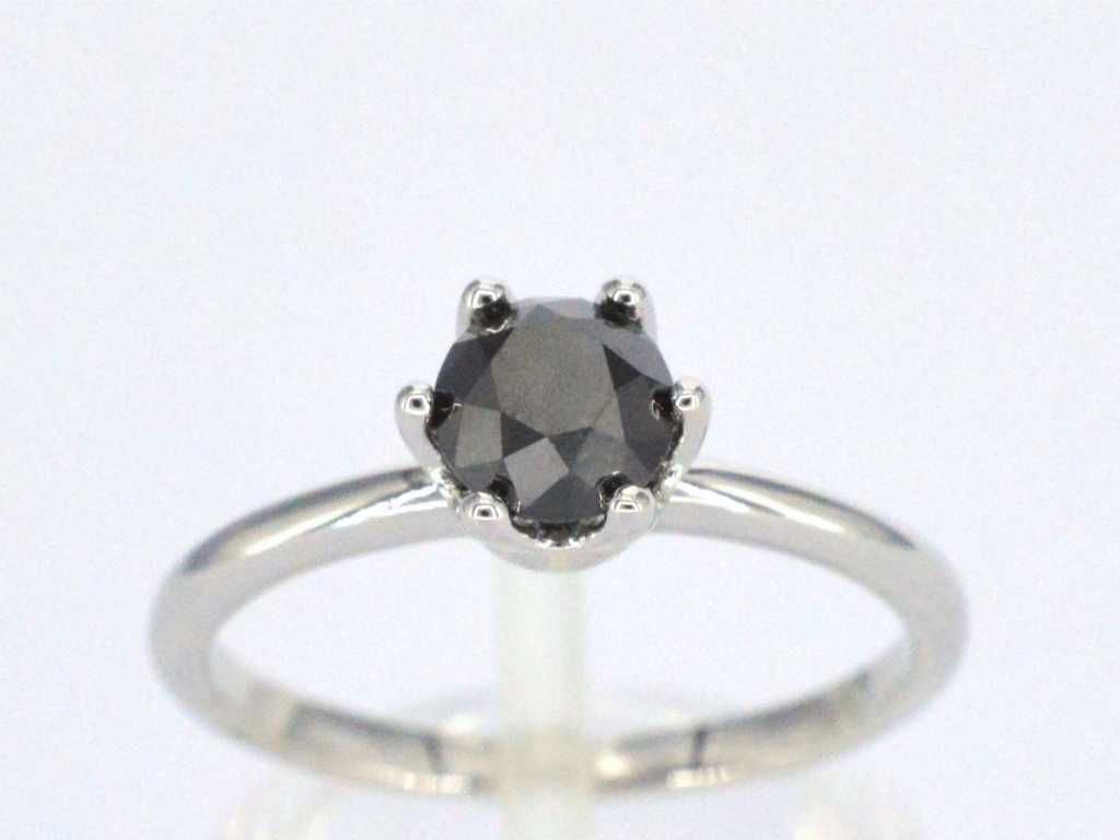 Witgouden solitaire ring met één briljant geslepen zwarte diamant