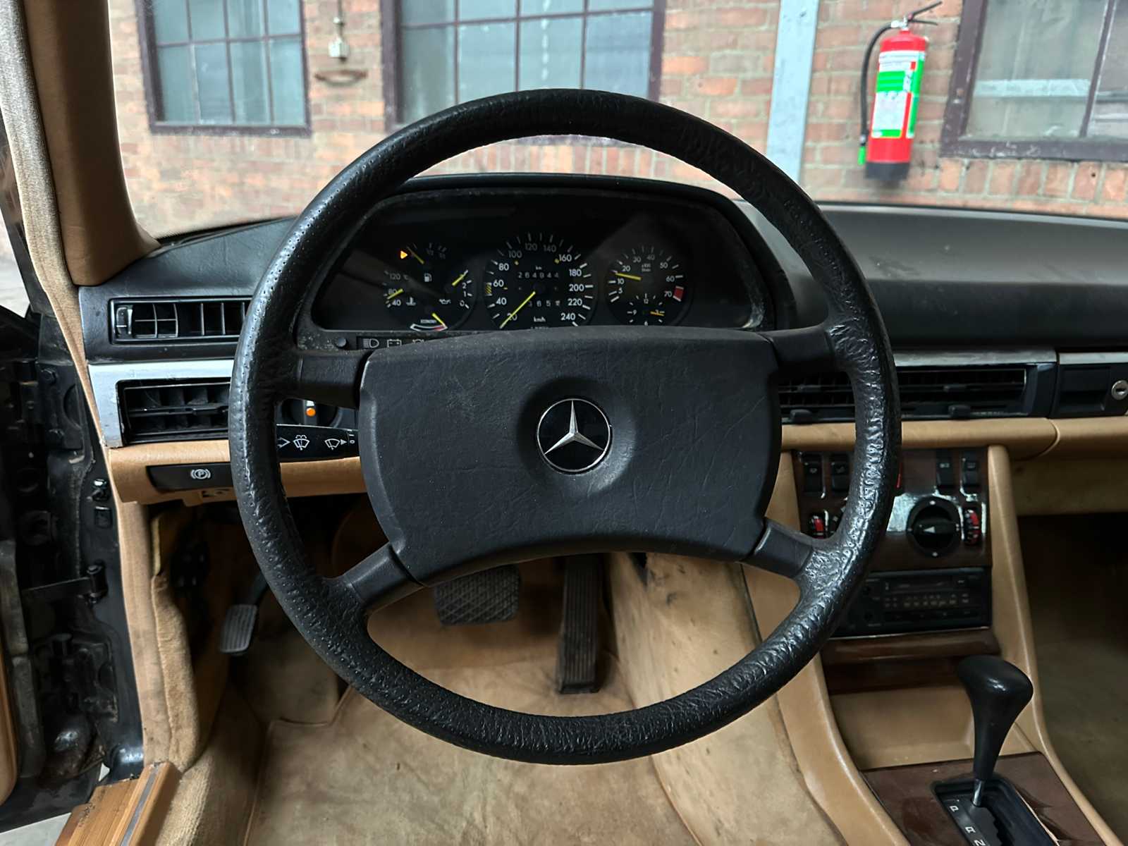 Mercedes-Benz 280 SEL 