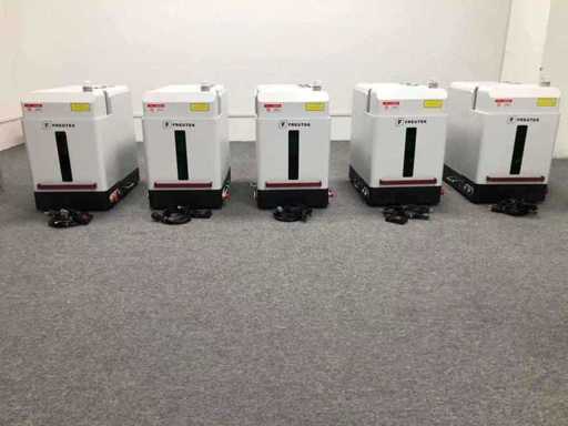 FREUTEK LMM0006 Zamknięta maszyna do znakowania i grawerowania laserem światłowodowym 30W (110x110 mm)