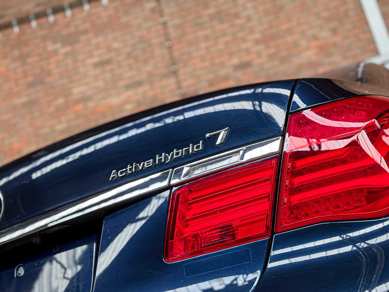 BMW ActiveHybrid7 F04 4.4 V8 465pk 2011, HZR-14-F