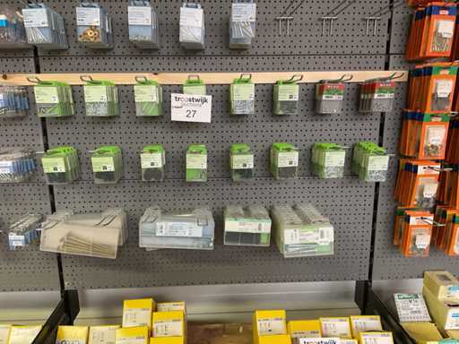 1 Charge Befestigungselemente