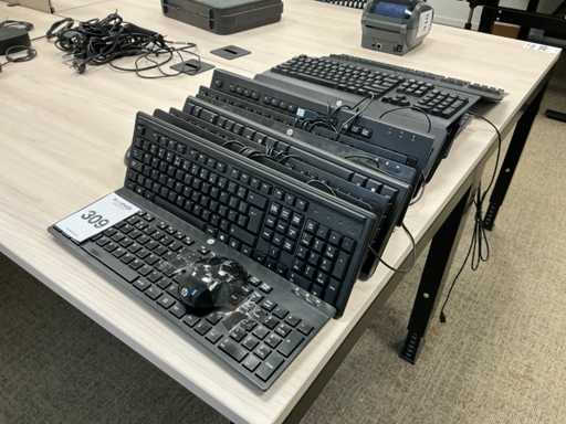 Tastaturen und Mäuse