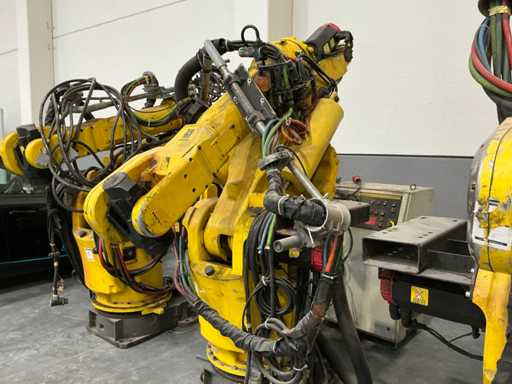 Fanuc S-420 i W Industrial Robot