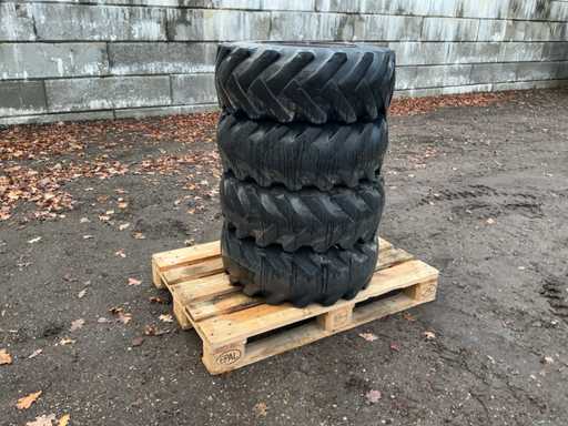 BKT 20.5/75 R15.3 Tire, wheel and rim 4x