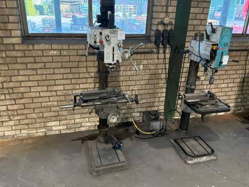 Machine de perçage/fraisage UWM40A 2018