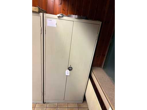 MAUSER workshop cabinet with contents