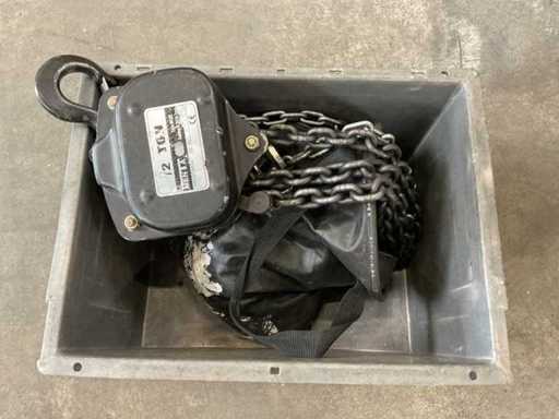 Menta MC05 (500kg - 15m) Sollevatore a catena con sacco a catena