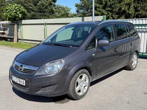 OPEL ZAFIRA B 1.7 CDTI Wagon osobowy