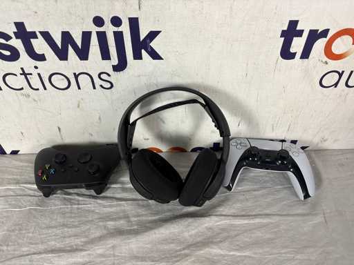 Sony DualSense – PS5-Controller | Xbox Wireless Controller – Controller | SteelSeries Arctis Nova 5 – Gaming-Headset