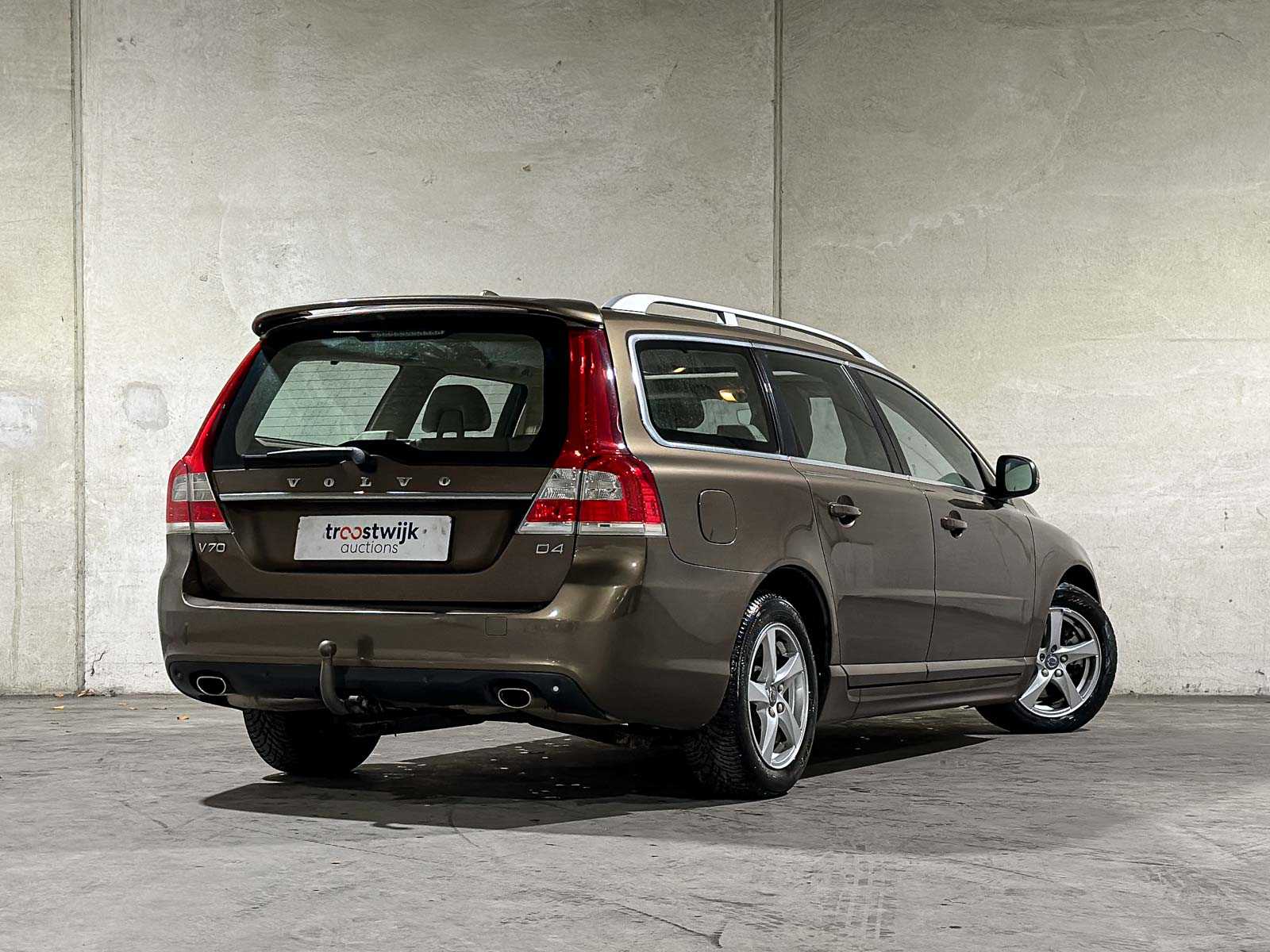 Volvo V70 2.0 D4 Summum 181pk 2015 (Origineel-NL), GB-859-B