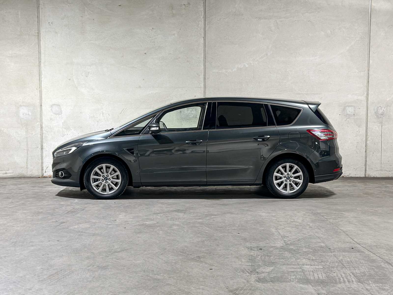 Ford S-Max 2.0 TDCi Titanium 7persoons 180pk 2016 Automaat, XF-439-G