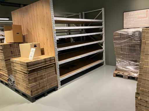 Batch of moving boxes and blankets