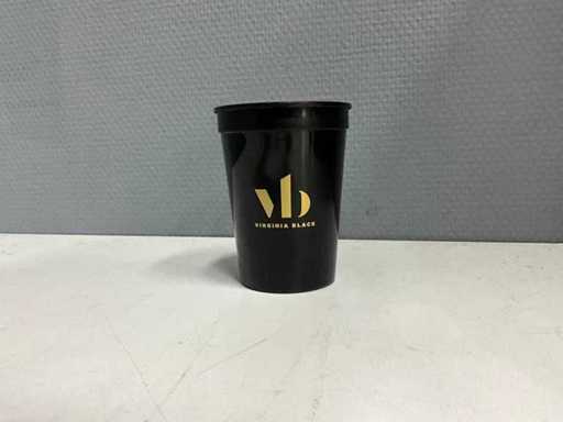 Verginia schwarz – Plastik-Trinkbecher – Becher (500x)