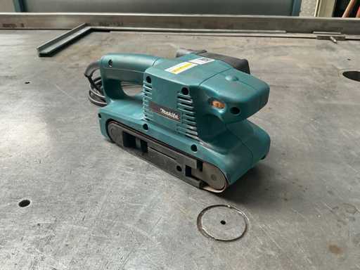 Makita - 9208 G - Belt Sander