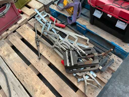 Serre-serres, pinces de poignée et serre-perceuses