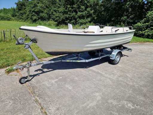 Crescent Allure 470