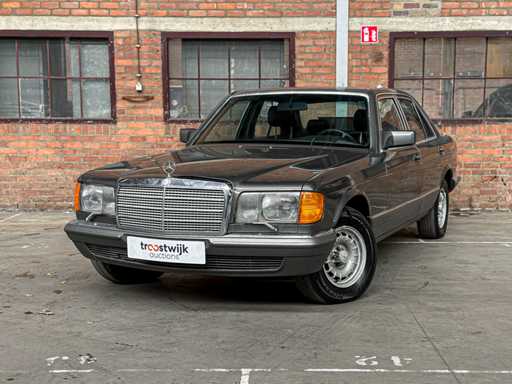 Mercedes-Benz S380 3.8 V8 204CP Clasa S 1982
