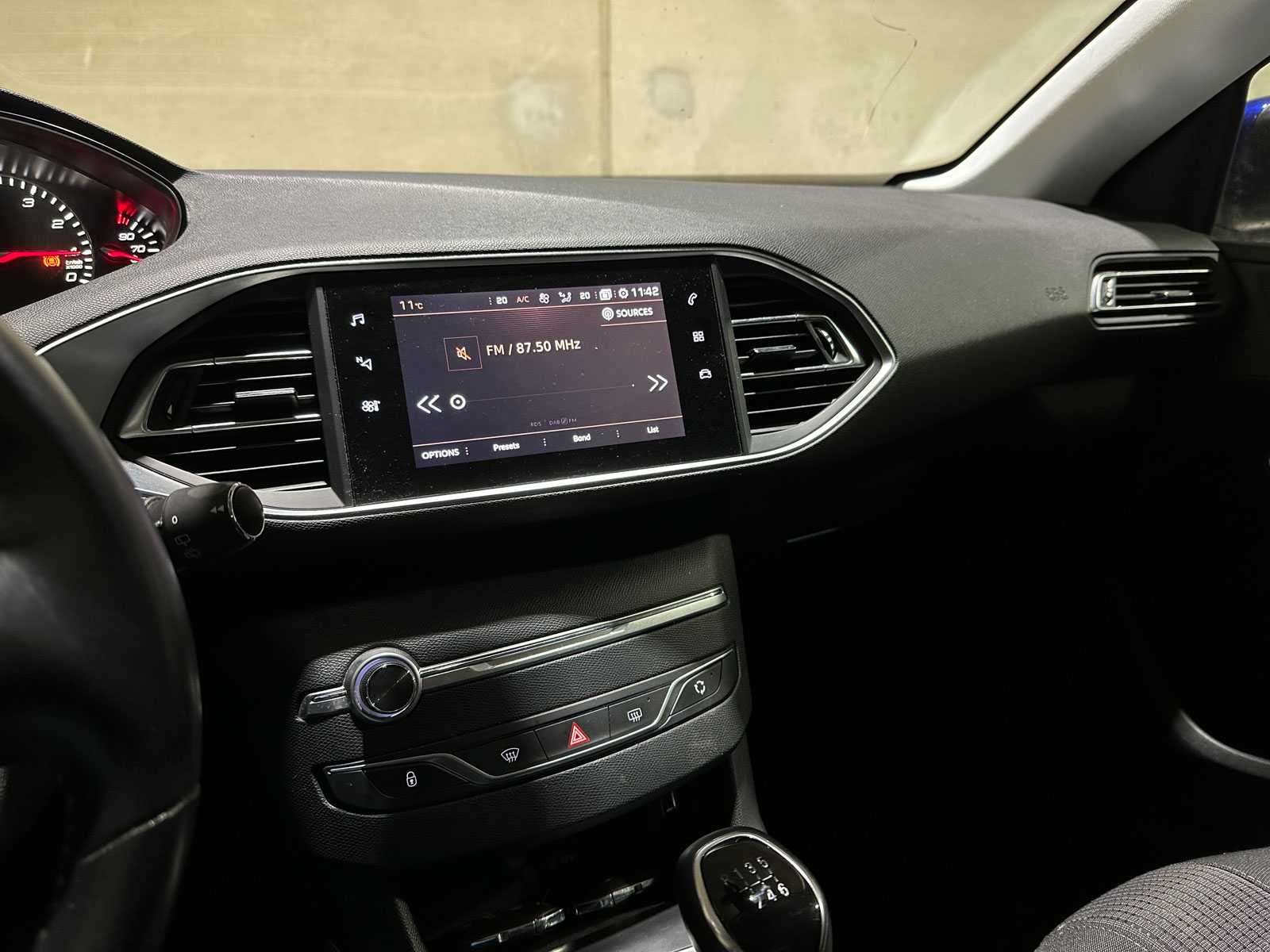 Peugeot 308 SW 1.2 PureTech Blue Lease Premium 5D 131pk 2020 (Origineel-NL), H-199-PD