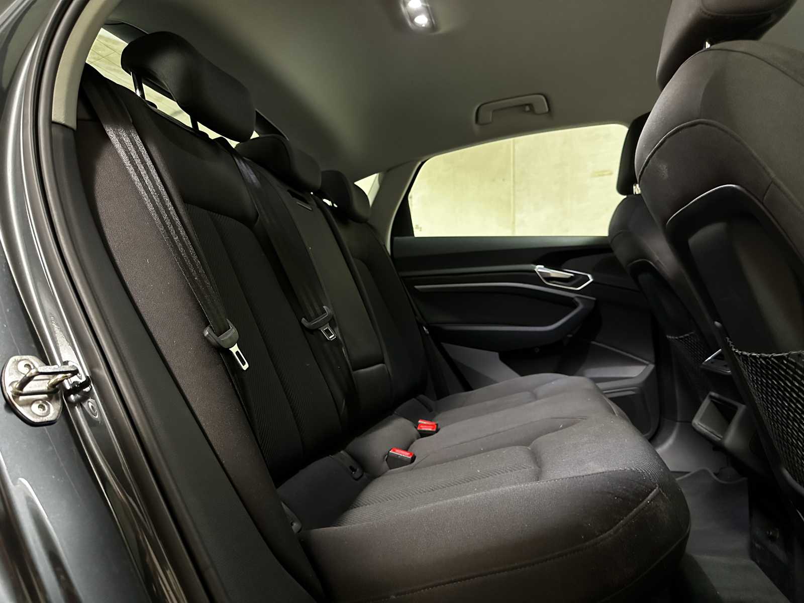 Audi e-tron Sportback 55 quattro edition 95 kWh 408pk 2022 (Origineel-NL + 1e eigenaar), P-835-GD